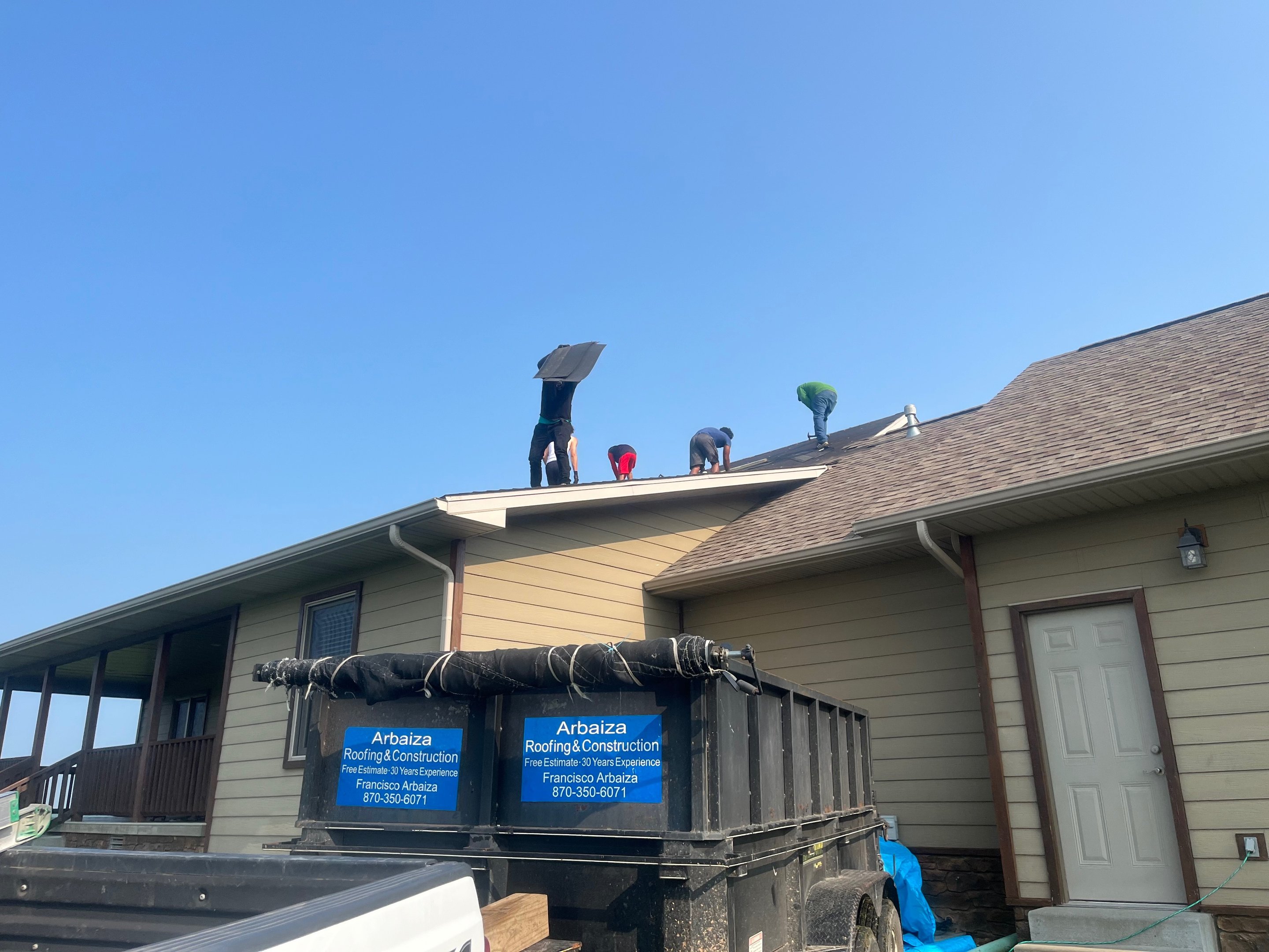 Roofing service photo